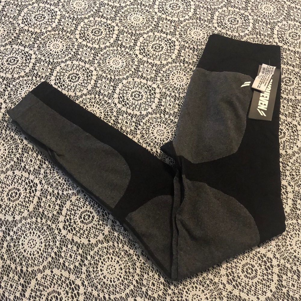 DOYOUEVEN Women's Impact Seamless Blk/Gry Workout Leggings Size L